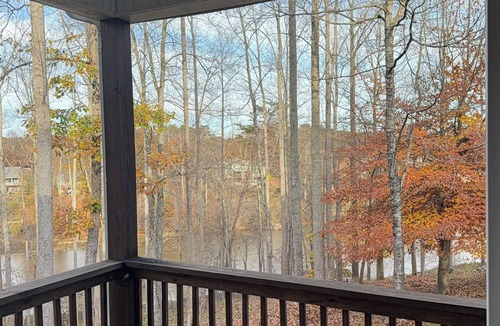 Smith Mountain Lake House | Charming Private Yet Convenient Lake Front 4-bedroom house in Wirtz