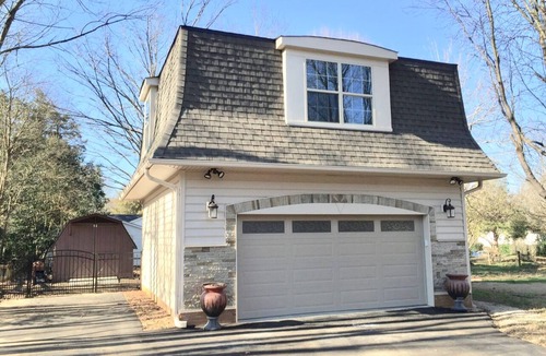 Charlotte Apartment | Charming studio apartment in Charlotte complete withTV and WiFi Close to uptown