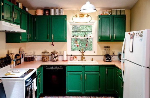 Franklin House | Charming Vintage Caravan Rental in Franklin, North Carolina for Mountain Glamping Escape