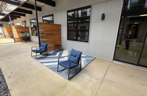 Judson Apartment | Chic Industrial Vibes 2BR 2BA