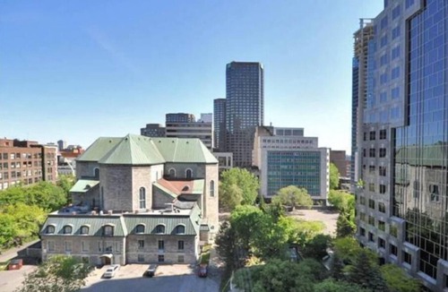 International District Condo | Chic Luxury Downtown Condo with Pool & Garage !