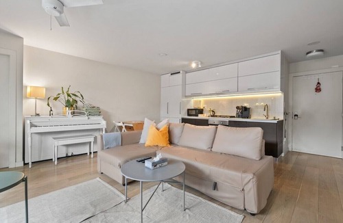 Chinatown Apartment | Chinatown 2BR | Free Parking | Steps from BC Place