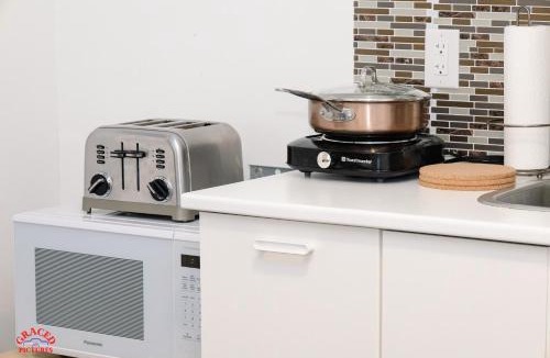Halifax Apartment | ChrisTon Exotic Suite - A Homey Suite