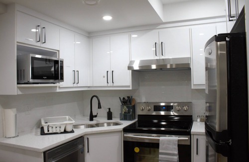 Keith House | City Living with easy access to the mountains An hour away from Banff