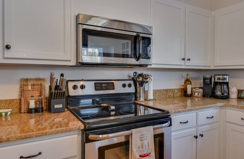Lincolnton House | Clarks Hill Lake Escape on Jamaica Avenue!