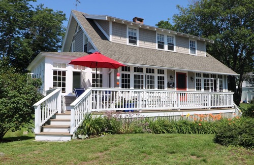 Kennebunk House | Classic Beach Cottage - Sept 12-19 & 19-26 700 dollar DISCOUNT - Quiet Weeks!