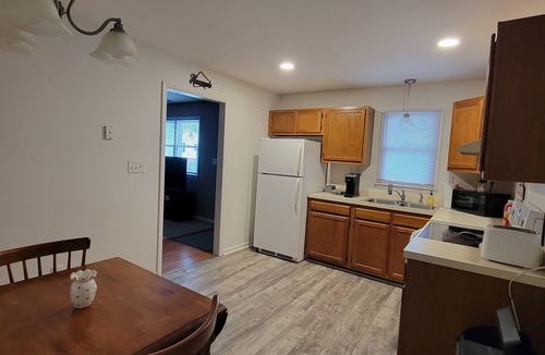 Princeton Apartment | Clean Spacious 3BR, ½ Mi to Hospital, Near Universities, Fast WiFi, Pet-Friendly