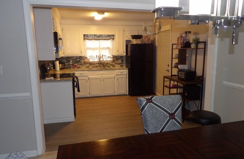 Columbia House | CLOSE TO FT JACKSON, WILLIAMS-BRICE STADIUM, VA HOSP, FAMILY FRIENDLY. SLEEPS 10