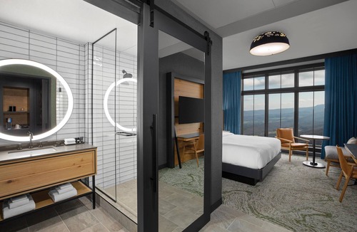 Rising Fawn Resort | Cloudland at McLemore Resort Lookout Mountain, Curio by Hilton