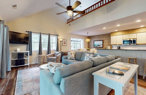 Sea Trail House | Clubhouse Villa 2BR: Near golf, beach, amenities