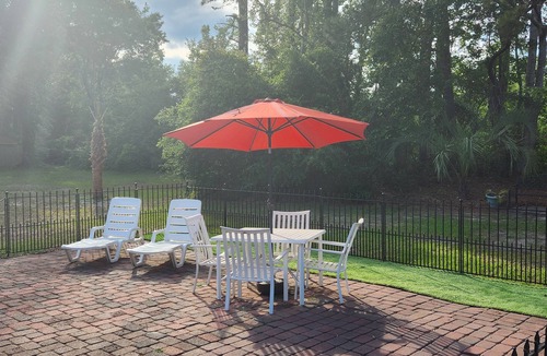 Sunset Beach Cottage | COASTAL COTTAGE, CLOSE TO BEACH, PETS OK, WI-FI, BRING LINENS,NO MAID SERVICE
