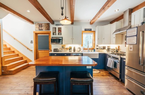 Freeport House | Coastal Waterfront Retreat with Sauna, Kayaks & Fire Pit, Freeport, Near LL Bean
