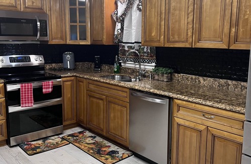 State Park House | Columbia Retreat 2 ac Ft Jax, USC, 5 Points, Brice Stadium, Segra Fireflies