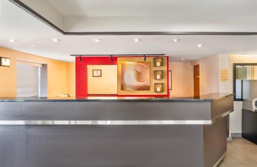 Laval Hotel | Comfort Inn Montreal - Laval - Highway 15