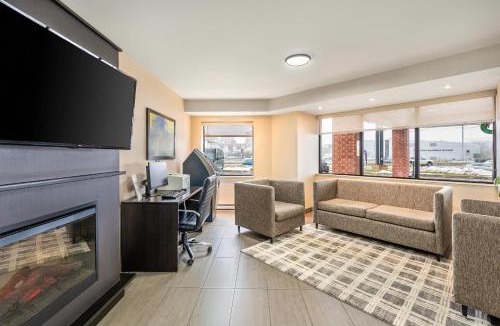 Laval Hotel | Comfort Inn Montreal - Laval - Highway 15