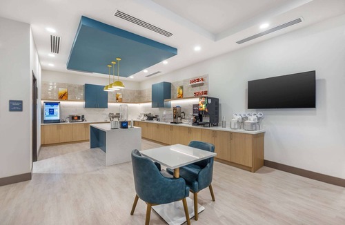 Bellevue Hotel | Comfort Inn & Suites Nashville - Bellevue Area