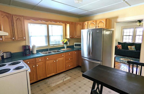 Cedar Island House | Comfy Cottage Cedar Island Bay - GREAT Deal