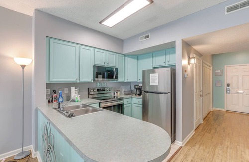 Red Hill Condo | Community Pool & Tennis Court: Myrtle Beach Condo