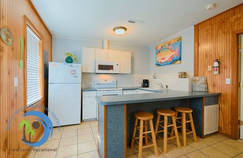 Cherry Grove Beach Condo | Condo ∙ 1 bedroom ∙ 6 guests