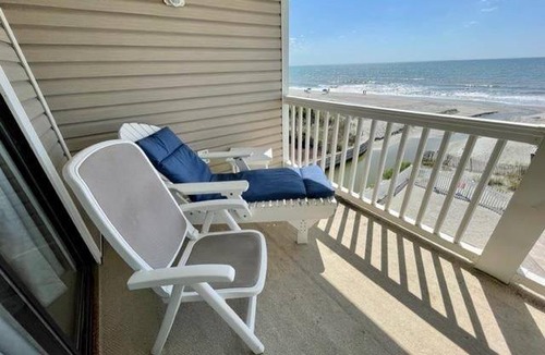Surfside Beach Condo | Condo ∙ 2 bedrooms ∙ 6 guests