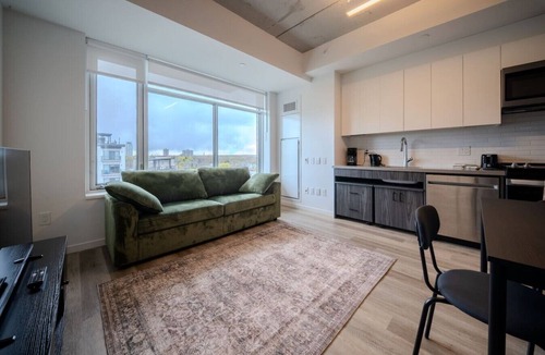 Hintonburg Apartment | Condo in the heart of Westboro