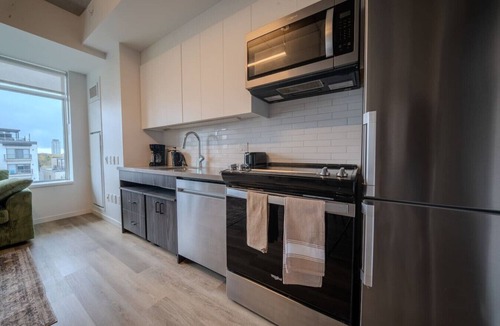 Hintonburg Apartment | Condo in the heart of Westboro