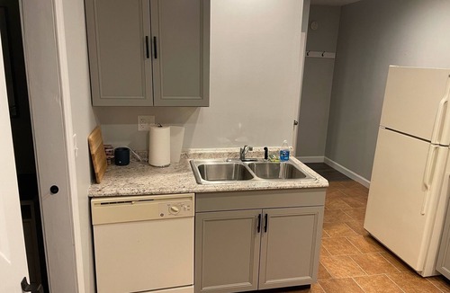 Fairlea Apartment | Conveniently Located and Modernly Stylish. Close to fairgrounds and GVMC