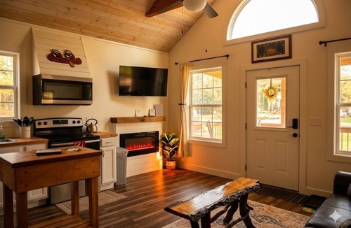 Franklin Cabin | Coon Creek Too: A Creekside Smoky Mountain Refuge - The mountains are calling!