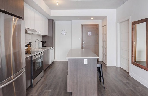 Laval Apartment | Corporate Stays | L'Equinoxe | Spacious 1BR