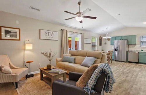 Cedar Bluff House | Cosy W Knoxville Gem