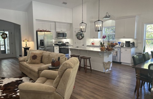 Lincolnton Cottage | Cottage near Elijah State Park, Savannah Lakes Village, Baker and Hickory Knob.