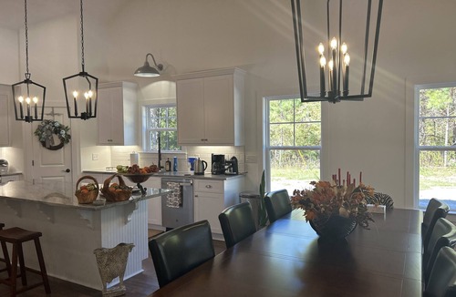 Lincolnton Cottage | Cottage near Elijah State Park, Savannah Lakes Village, Baker and Hickory Knob.