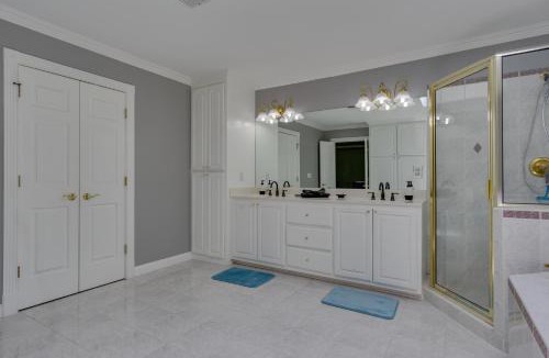 Brentwood Apartment | Country Cove