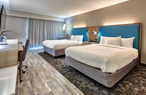 Coliseum Central Hotel | Country Inn & Suites by Radisson, Hampton Coliseum