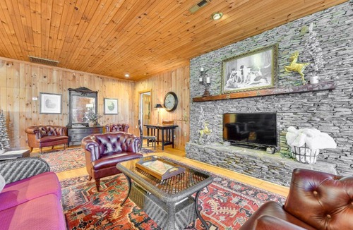 North Carolina Piedmont House | Countryside Cabin Rental ~ 10 Mi to Wadesboro!