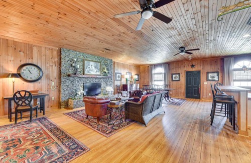 North Carolina Piedmont House | Countryside Cabin Rental ~ 10 Mi to Wadesboro!