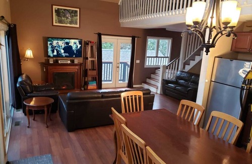 Severn Cottage | Countryside Fairview Cottage in Georgian Bay