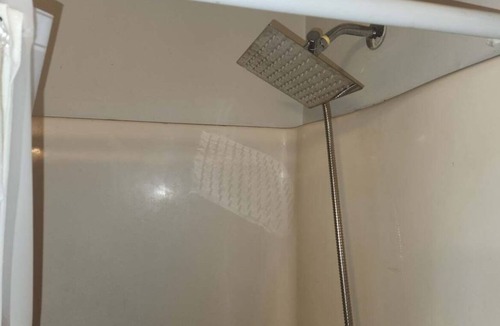 Hampton Condo | Cozy 1-bed condo w/AC near NASA Norfolk and Hampton u military bases VA beach