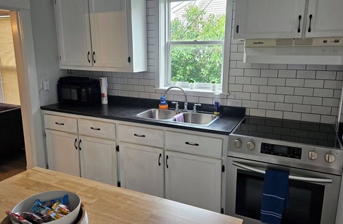 Saint John Apartment | Cozy 1-bedroom apartment in soothing Saint John with AC