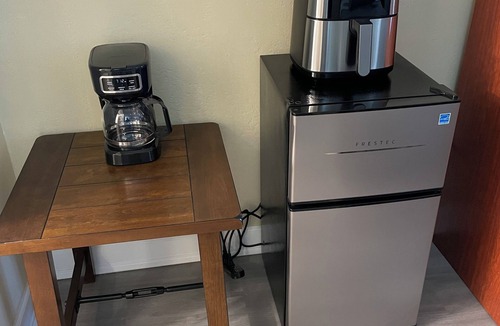 Sheffield Park Apartment | Cozy 1-bedroom apartment in serene Charlotte with AC and gym access