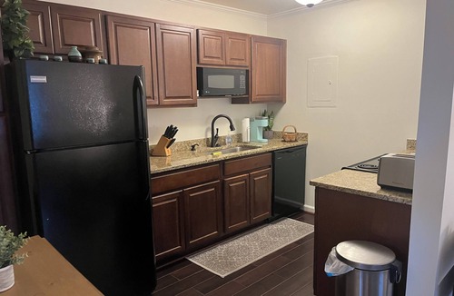 Hillsboro West End Condo | Cozy 1-bedroom condo with AC in vibrant Nashville