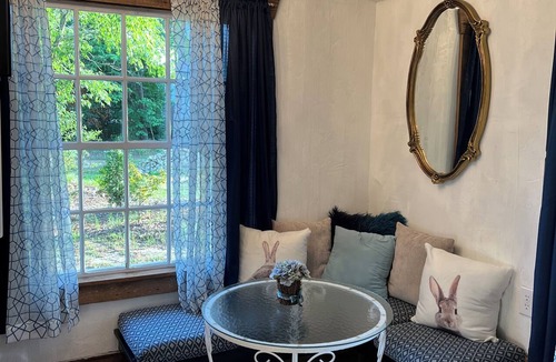 Red Oak Cottage | Cozy 1-bedroom cottage in lovely Rocky Mount with AC