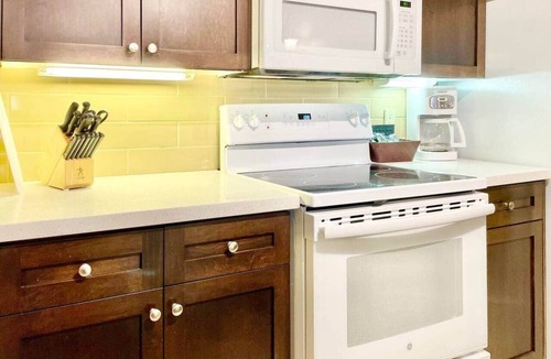 Oro-Medonte Apartment | Cozy 1-Bedroom Romantic Retreat with full Kitchen