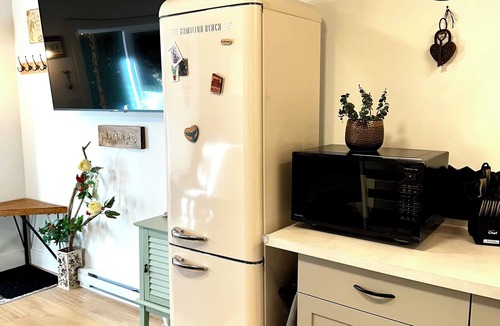 Campbell River House | Cozy 1-bedroom suite in charming Campbell River with private entrance & AC