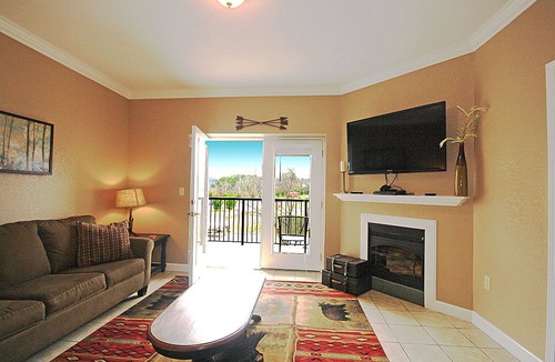 Pigeon Forge Condo | Cozy 2 Bedroom 2 Bathroom Condo In Heart Of Pigeon Forge