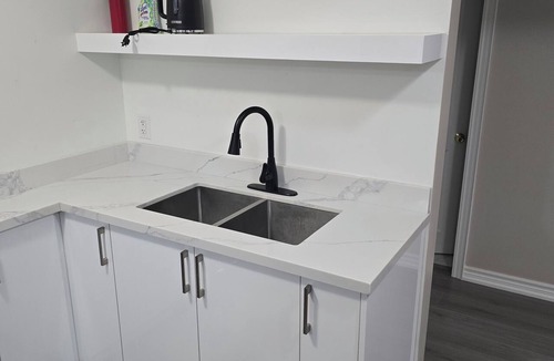 Bowmanville Apartment | Cozy 2-Bedroom Basement Apartment