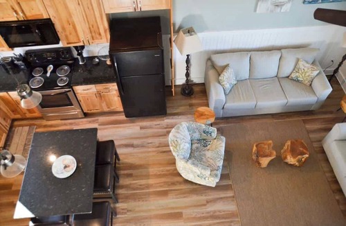 Davis Cottage | Cozy 3BR Cottage Fishing Private Dock Boating