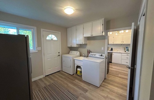 Virginia House | Cozy 3BR Cottage Near Lake Simcoe