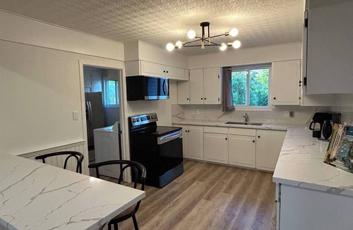 Virginia House | Cozy 3BR Cottage Near Lake Simcoe