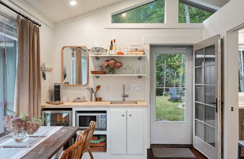 Cullowhee Apartment | Cozy and comfortable, recently update studio house near Highlands and Cashiers